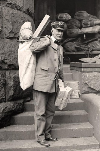 Postman-002.jpg