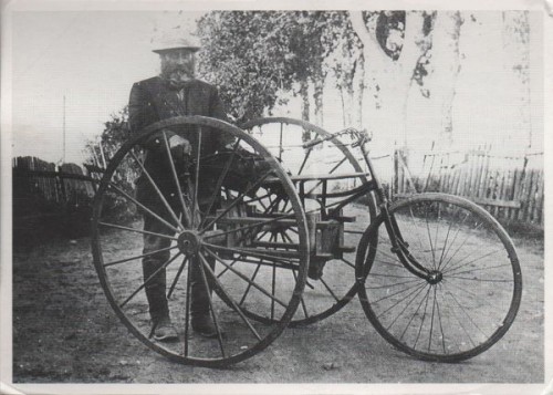 1910 postman.jpg