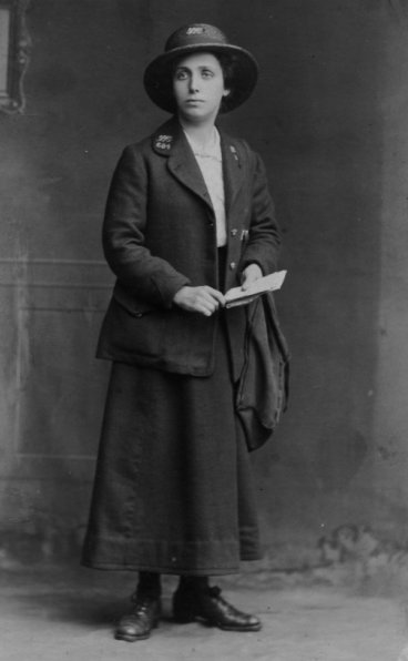Postwoman1916.jpg