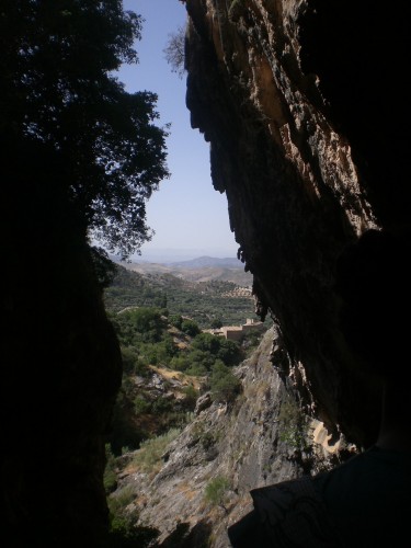 Vista desde el interior de la Cueva del Agua.