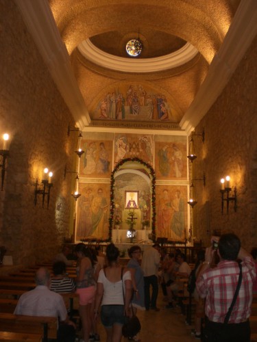 Interior de la iglesia.