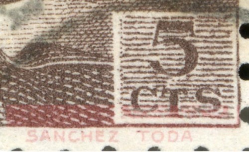 Menos visible, pero vemos puntos que coinciden con trazo de las letras.