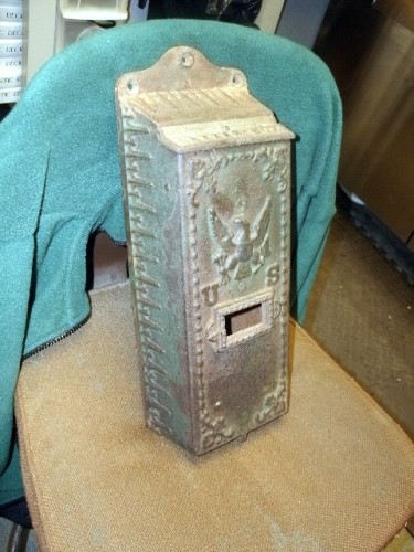 1890'S U.S.MAIL MAIL BOX LETTER BOX W - EAGLE CAST IRON NO RESERVE.jpg