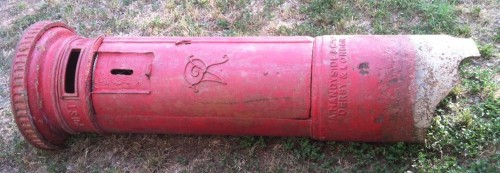 ANTIQUE ENGLISH LETTER BOX (PILLAR).jpg