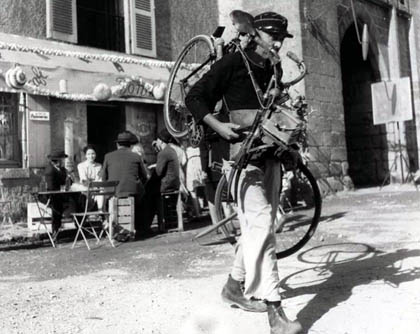 8_la_poste_jour_de_fete.jpg