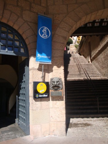 Buzón de Correos del Monasterio de Montserrat.jpg