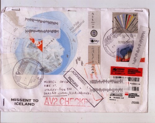 Certificada. En el viaje de ida (De Buenos Aires a Stanley) ha pasado por Islandia, y de allí a Dinamarca!!!