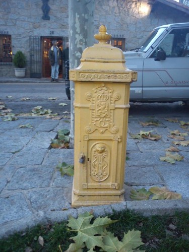 BuzonGrupoVirgenDelCarnewnJaen.jpg