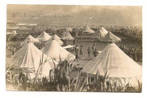 Tarjeta Postal con imagen de un campamento de los Regulares en Tetuán.