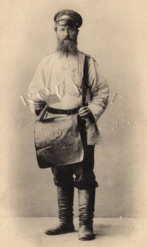 Rusia Types de Russie - Un postillon (facteur) (Phot. Scherer, n° 34) det.jpg