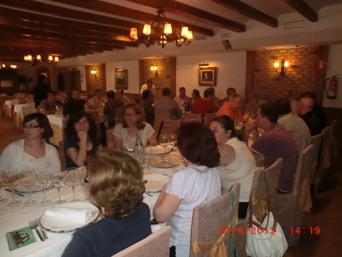 Comida en Restaurante En <br />Lomo