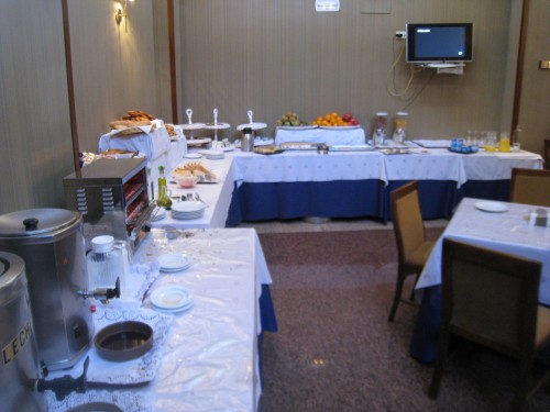 IMG_2480. Restos del desayuno. Baja.jpg