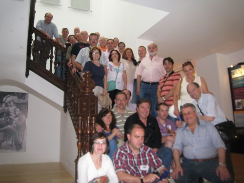 IMG_2488. Foto de familia. Escalera. Horizontal. Baja.jpg