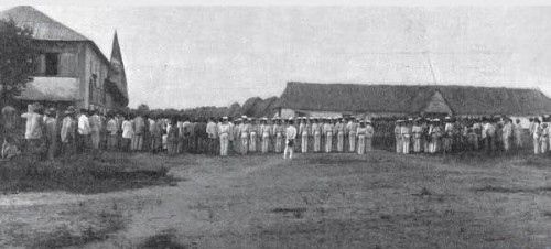 Islas Marianas, Saipán, 17 de noviembre de 1899. Acto de arriado de la bandera española en la Casa-Gobierno