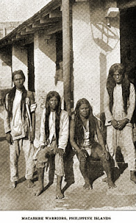 Los feroces guerreros macabebes con pelo largo.