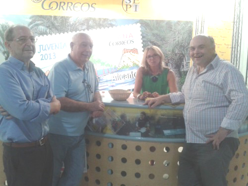 En el stand de Correos
