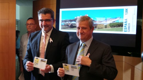 2013-10-18. Presentación del sello del Puente del Dragón. Imagen. Baja.JPG
