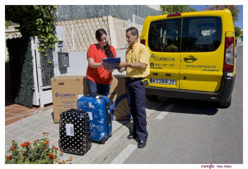 2014_08_14_NP__Buen_arranque_del_servicio__equipajes_puerta_a_puerta_CORREOS-_RENFE. Imagen. Baja.jpg