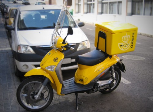 2014_08_22_NP_Correos_incrementa_su_flota. Imagen moto. Baja.jpg