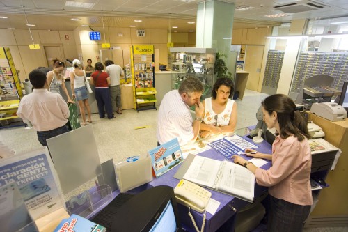 2014_08_27_NP_Balance_Formaciýn_primer_semestre_de_2014. 2014_08_27_atenciýn_al_cliente_en_oficinas. Baja.jpg