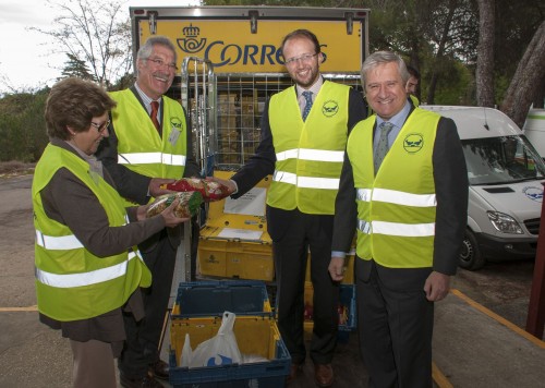 2014-11-07. NP_Las_oficinas_de_CORREOS_recogen_casi_17_toneladas_para_los_Bancos_de_Alimentos_de_toda_Espaýa. Imagen. Baja.jpg