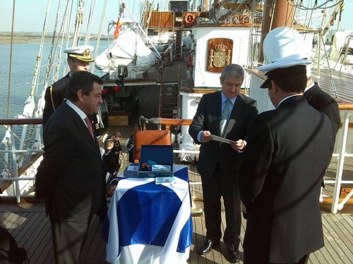 Entrega al Almirante