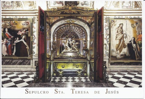 Tarjeta prefranqueda del Sepulcro de Santa Teresa de Jesús. Anverso. Vista desde el camarín. Baja.jpg