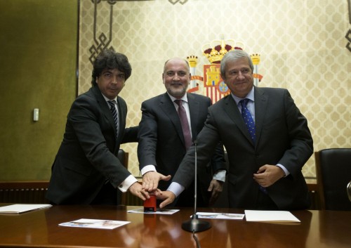 2015-07-23. NP__Sello_Tribunal_Constitucional__con_Com.Trib.Constitucional_. Imagen. Baja.jpg