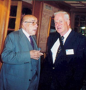 Enrique Martín de Bustamante con Bob d'Elia (Estados Unidos). España 2000.jpg