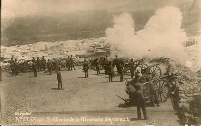 Tetuan. Artillería disparando desde la Alcazaba.jpg