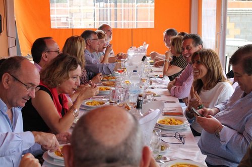 Y ya va siendo hora de comer....que llevamos un fin de semana de ayuno ¡que no veas!