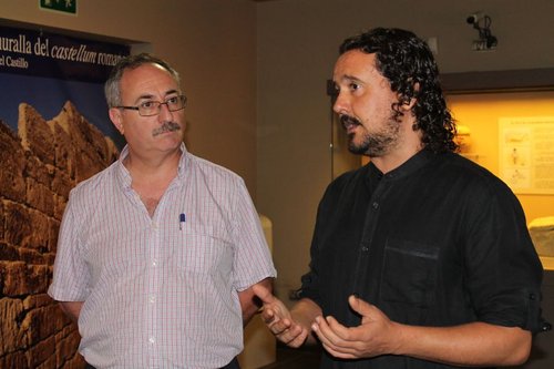 Recepción por parte del Alcalde de Medina Sidonia. Nos da la bienvenida.
