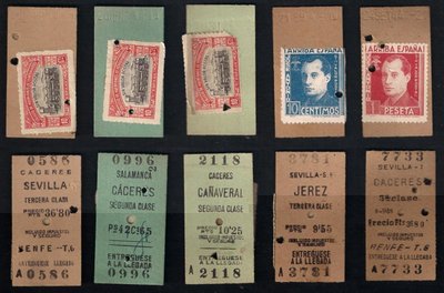 Billete de tren con sellos benéficos