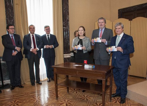 2016-02-11. PDF_CORREOS_presenta_un_sello_dedicado_a_la_lucha_contra_el_acoso_escolar. Imagen. Baja.jpg