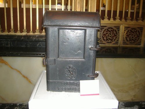 006 - Correos.jpg