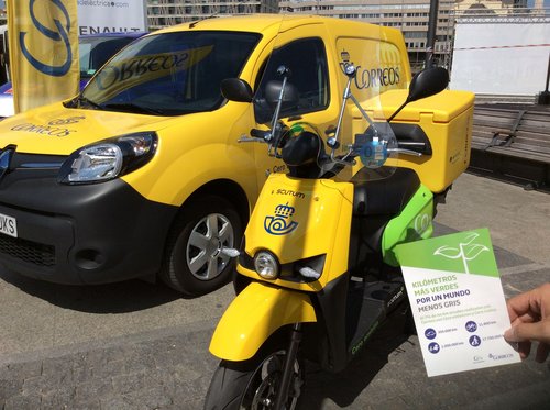 2016-06-03. NP_CORREOS_participa_en_la_Feria_del_Vehiculo_Electrico_de_Madrid. Imagen. Baja.JPG