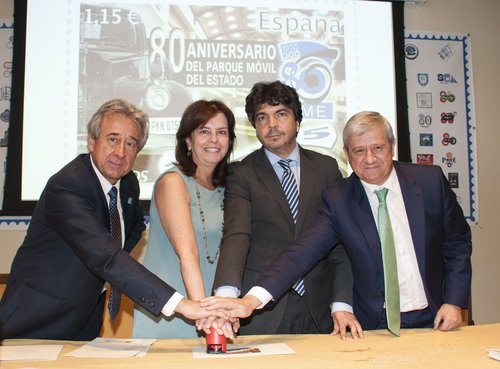 2016-07-01. NP CORREOS presenta un sello dedicado al 80 Aniversario del Parque Movil del Estado (2). Imagen. Baja.jpg