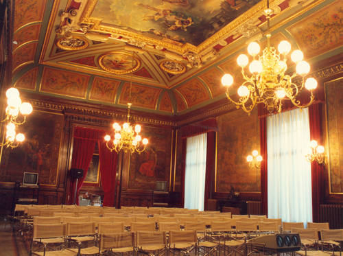 Zaragoza. 2016-09-14 al 18. EXFILNA-ECC 2016. Palacio de Sástago. Interior.jpg