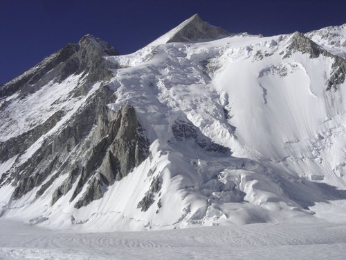 Monte Gasherbrum II, del sector occidental de la cordillera del Himalaya.jpg