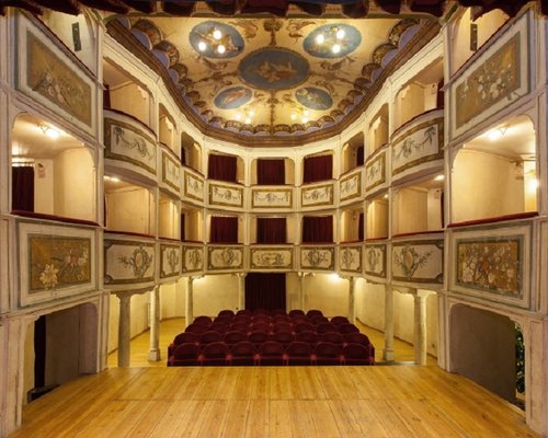 2002_Italia_Teatro della Concordia, Perugia_.jpg